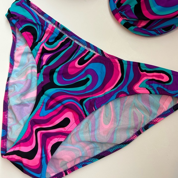 Venus Bikini - Picture 5 of 5